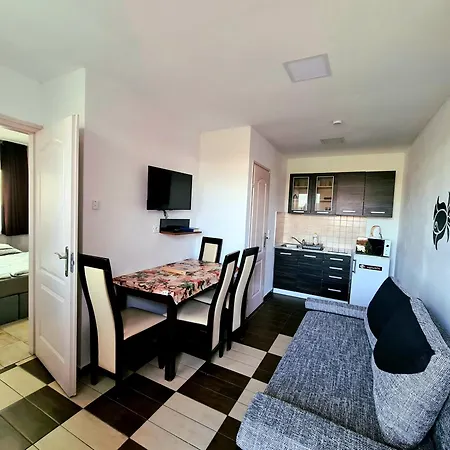 Marika Apartmán